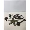 Image 3 : Cast Iron Decorative Lot: Starfish Plaque, Key, Hooks and Horse Scene