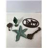Image 5 : Cast Iron Decorative Lot: Starfish Plaque, Key, Hooks and Horse Scene