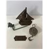 Image 3 : Cast Iron Nautical and Novelty Decor Lot