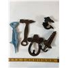 Image 2 : Cast Iron Hooks and Decor Group