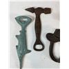 Image 4 : Cast Iron Hooks and Decor Group