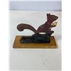 Image 2 : Cast Iron Squirrel Mechanical Nutcracker
