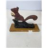 Image 3 : Cast Iron Squirrel Mechanical Nutcracker