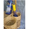 Image 3 : Unopend Vibrant Wines & Picknick Basket 1-A