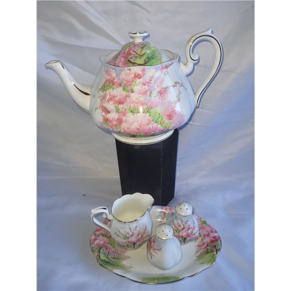 Royal Albert 'Blossom Time' 1-A