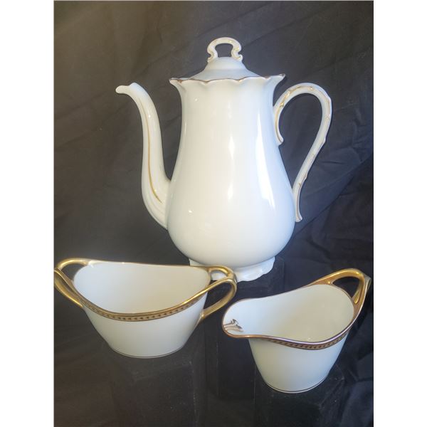 Victoria Austrian Bone China 1-A