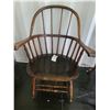 Image 2 : Antique Windor Continuous Arm Chair 4-C