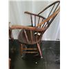 Image 3 : Antique Windor Continuous Arm Chair 4-C