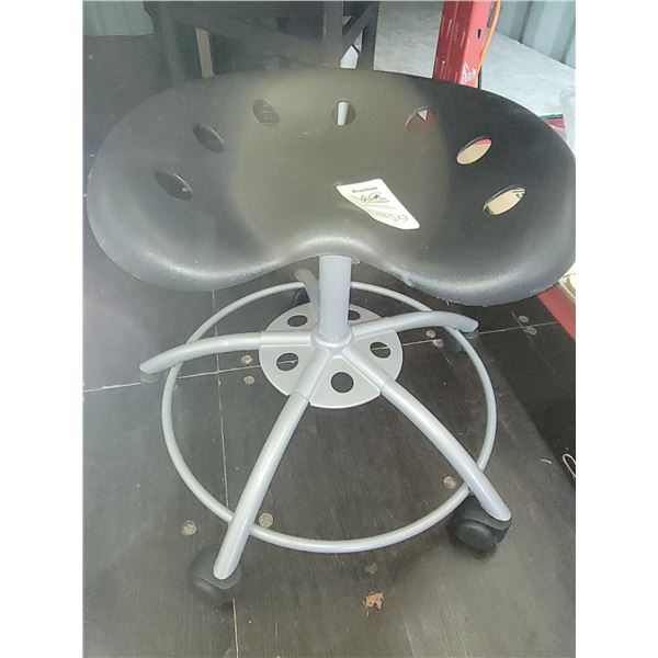 Saddle Stool 2-B
