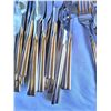 Image 13 : 98 +Piece Cutlery Set Plus Serving Ware 1-A