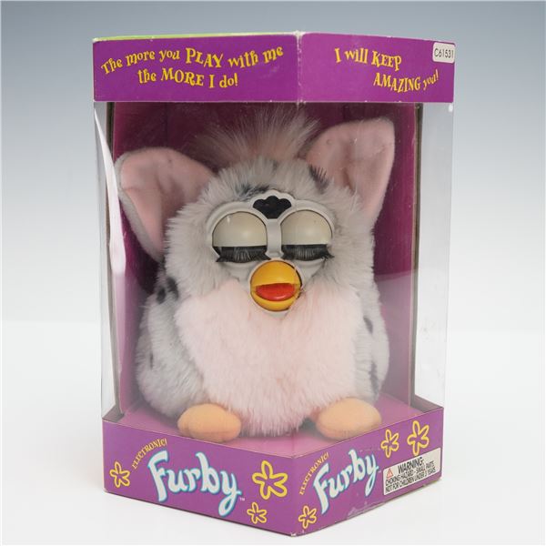 Furby Electronic Toy with Original Box Model 70 800 by Tiger Electronics