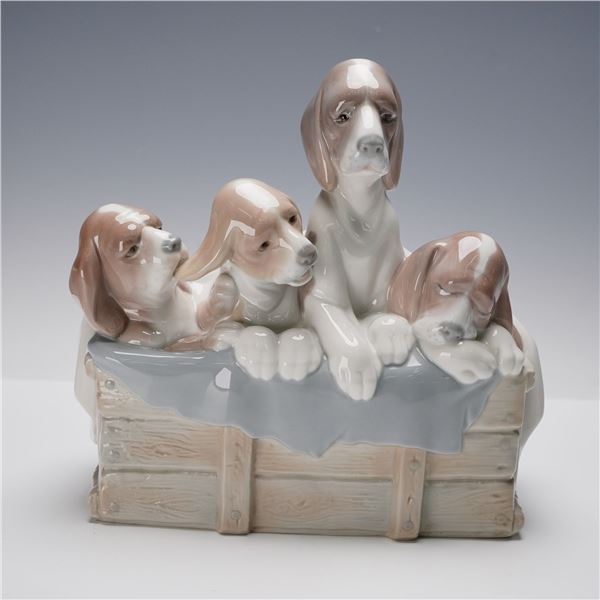 Lladro Porcelain Figurine, Pup's in the Box 1001121