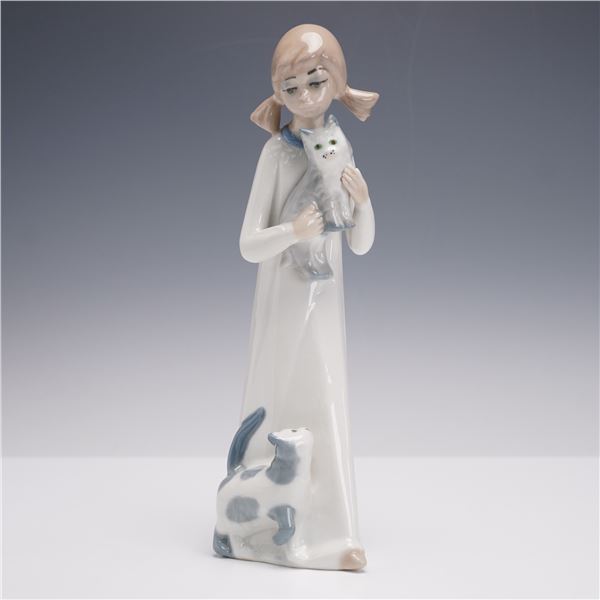 Casades Spanish Porcelain Figurine, Girl with Cats