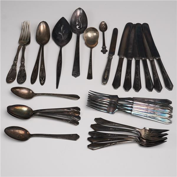31pc Mixed Silverplate Flatware and Serving Utensils