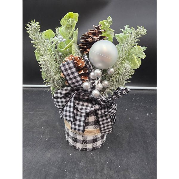 Jaleixi X004799UJ11 Small Buffalo Check in Black/White