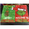 Image 2 : 6 Holiday-Themed Grinch Outdoor Flags With Multiple Designs