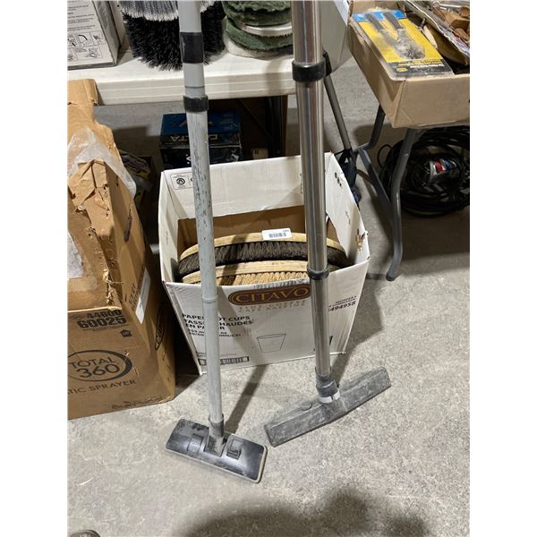 20-In Bassine Scrub Brush with Cleaning Tool Accessories