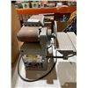 Image 1 : Tradesmaster PR15201 4-inch Belt/6-inch Disc Sander, 1991 Model
