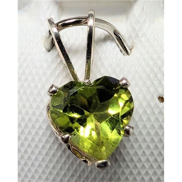 Silver Peridot 0.95Ct Pendant