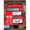 Image 2 : Task Hook & Loop 5-Inch Sanding Discs, 220 Grit 8 Pack, Lot of 10