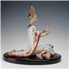 Image 2 : Athena Porcellane Porcelain Figurine Oriental Queen with Base