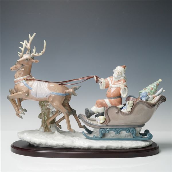 Lladro Porcelain Figurine with Base, Up and Away 1005975