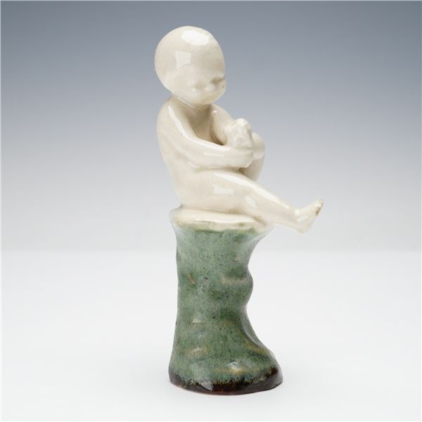 Royal Doulton Stoneware Figurine, This Little Pig Child Study H49