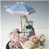 Image 2 : Lladro Porcelain Figurine and Base, Flowers of the Season 1001454