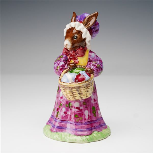 Royal Doulton Colorway Figurine, Mrs. Bunnykins At the Easter Parade DB19
