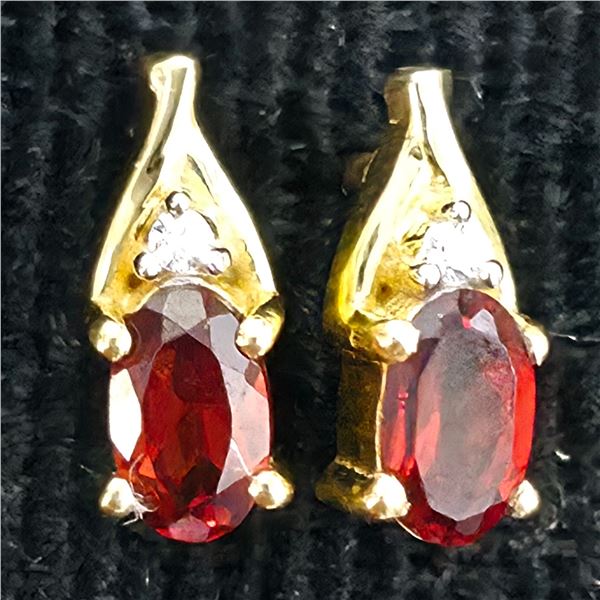 Gold plated Silver Garnet White Topaz(0.6ct) Earrings