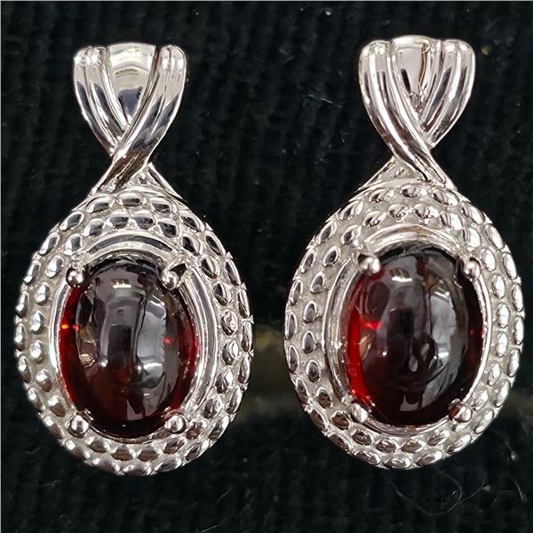 Gold plated Silver Garnet(1.8ct) Earrings