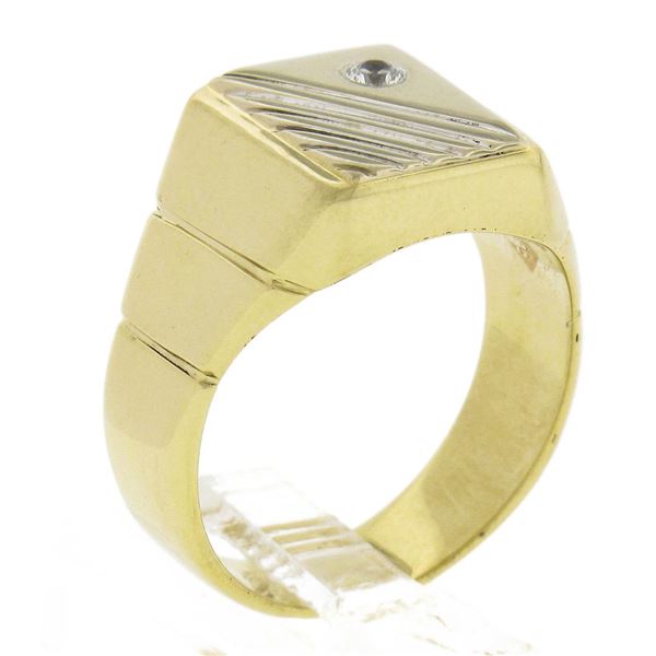 Men's 14k Yellow Gold Flush Set Cubic Zircon Rectangular Ribbed Line Signet Ring