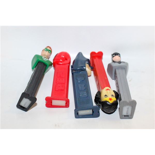 5 VINTAGE PEZ DC HEROES BATMAN, WONDER WOMAN,