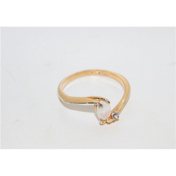 #301- NATURAL GREEN SAPPHIRE 5.50CT & TOPAZ 1.5CT