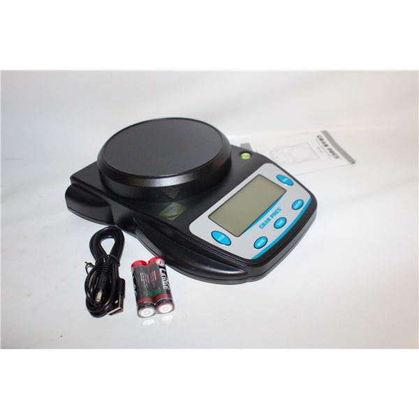 NEW GRAM PRES DIGITAL LAB SCALE 600G X