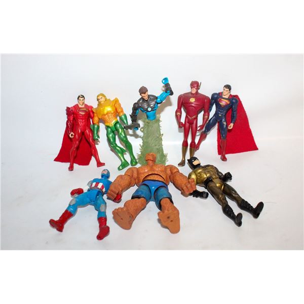 3.5" ACTION FIGURE LOT (8) INCLUDES BATMAN AND