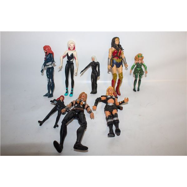 FEMALE ACTION FIGURE LOT
