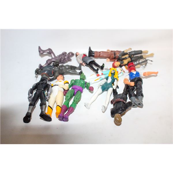 12 3.5" ACTION FIGURES INCLUDES GI JOE, STAR WARS