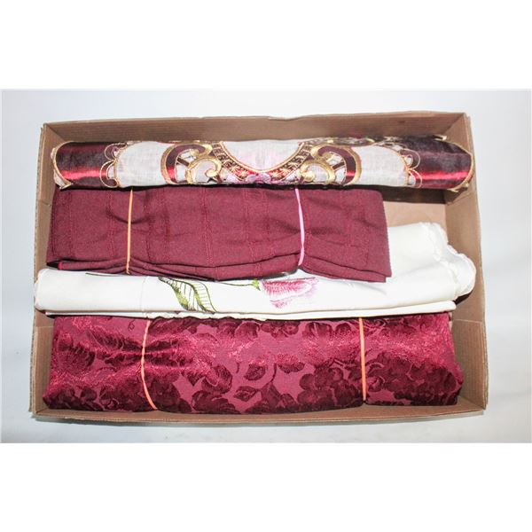CHRISTMAS BURGUNDY & CREAM LINENS RUNNERS