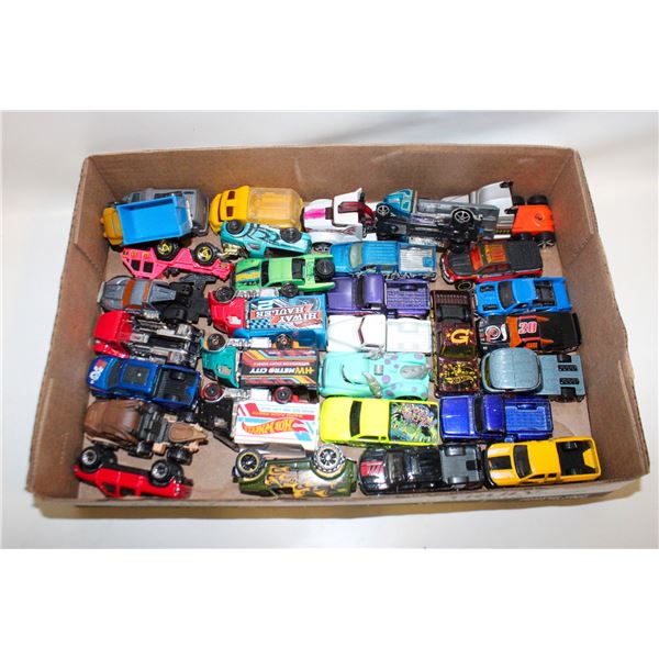 30 HOTWHEELS DIECAST TRUCKS