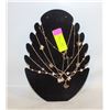 Image 1 : NEW JEWELRY DISPLAY NECKLACE STAND WITH
