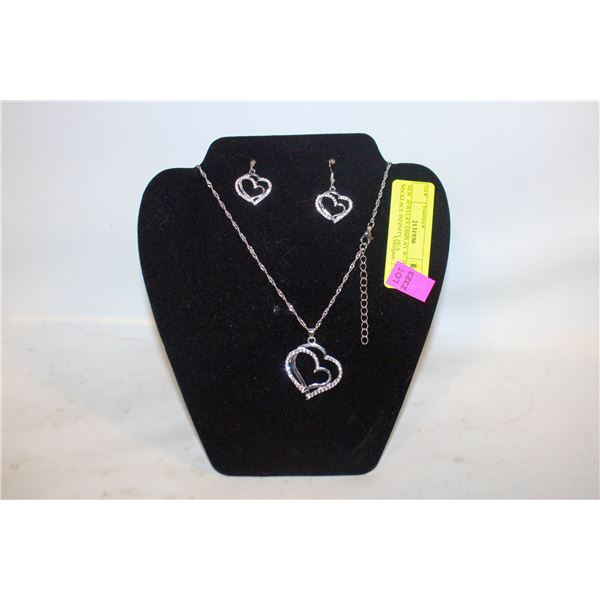 NEW  JEWELRY DISPLAY W/ 3PCS NECKLACE INFINITY HEA