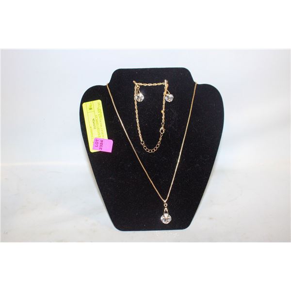 NEW  JEWELRY DISPLAY W/BRACELET NECKLACE AND