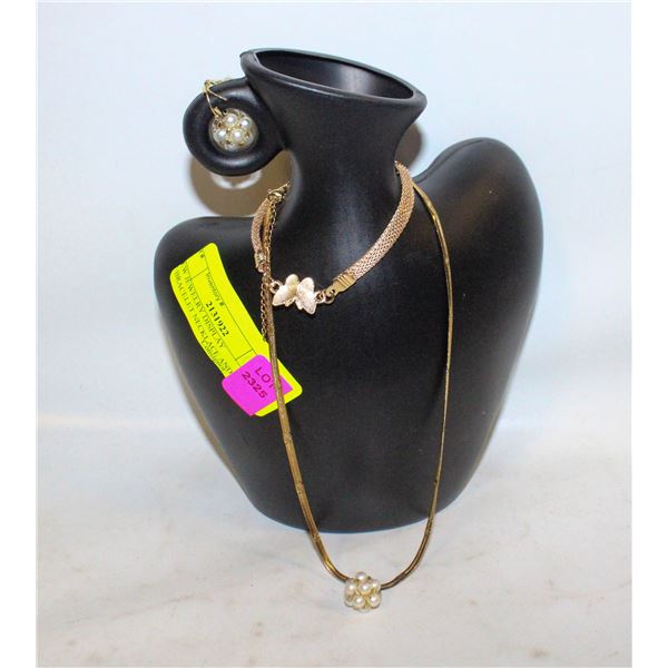 NEW JEWELRY DISPLAY W/BRACELET NECKLACE AND