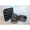 Image 1 : LARGE LOT OF KITCHEN BAKING PANS & ACC