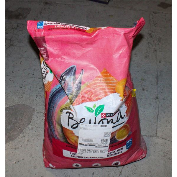 NEW PURINA BEYOND SUPERFOOD WILD CUT SALMON DOG