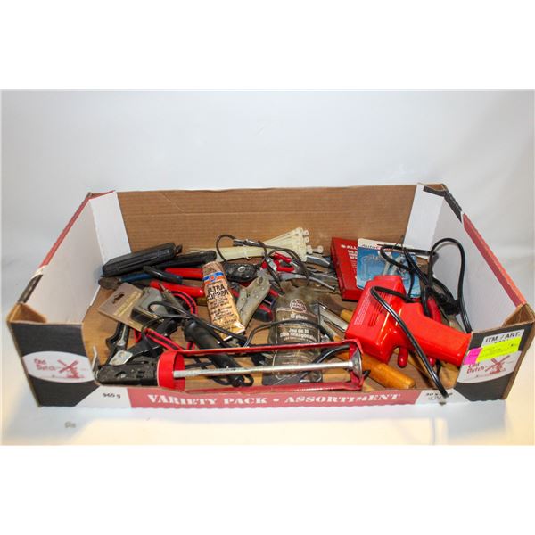 LRG FLAT OF MISC TOOLS