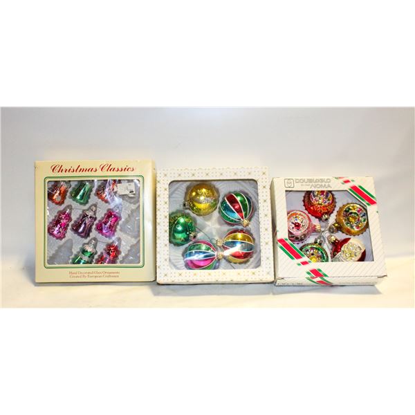 VINTAGE/ANTIQUE ORNAMENTS X 18 PCES