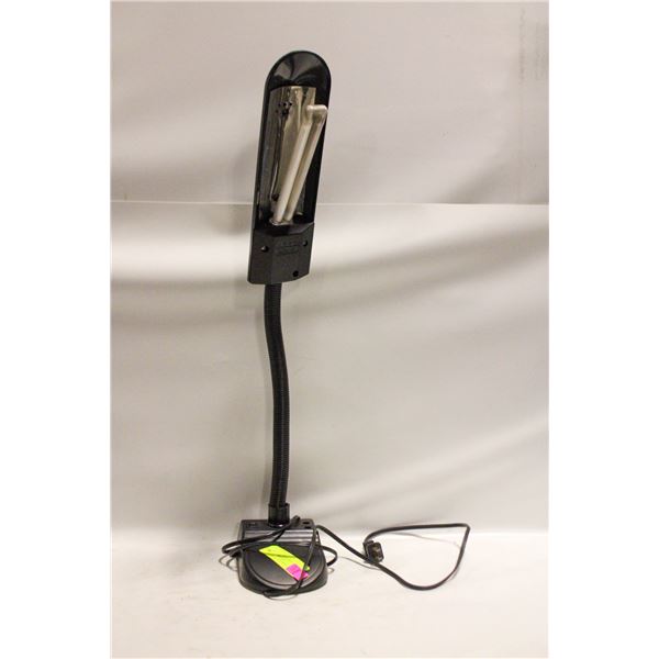 BLACK DESK LAMP