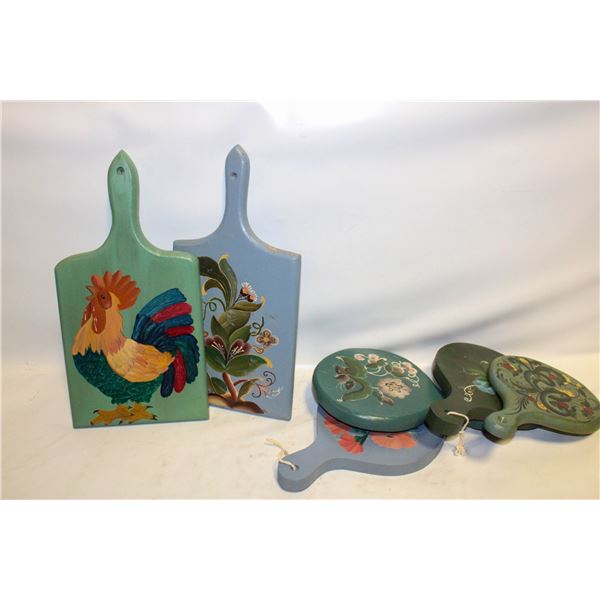 FLAT OF WOODEN KITCHEN DÉCOR